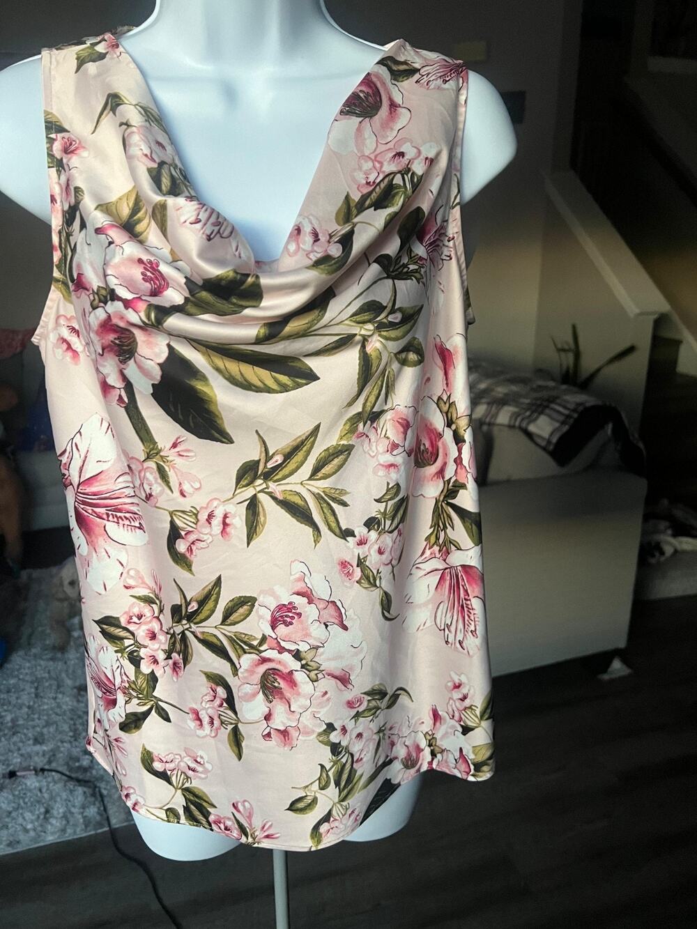 White House Black Market Blushing Bloom Shell Floral Sleeveless Size XS #630